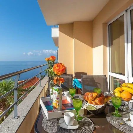 Zeza´s Calheta (Madeira)